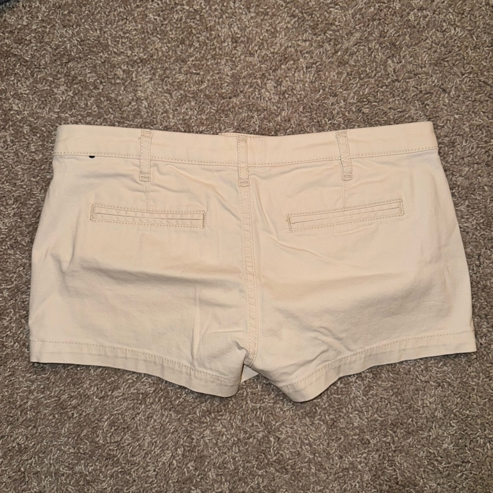 Shorts - Picture 2 of 3